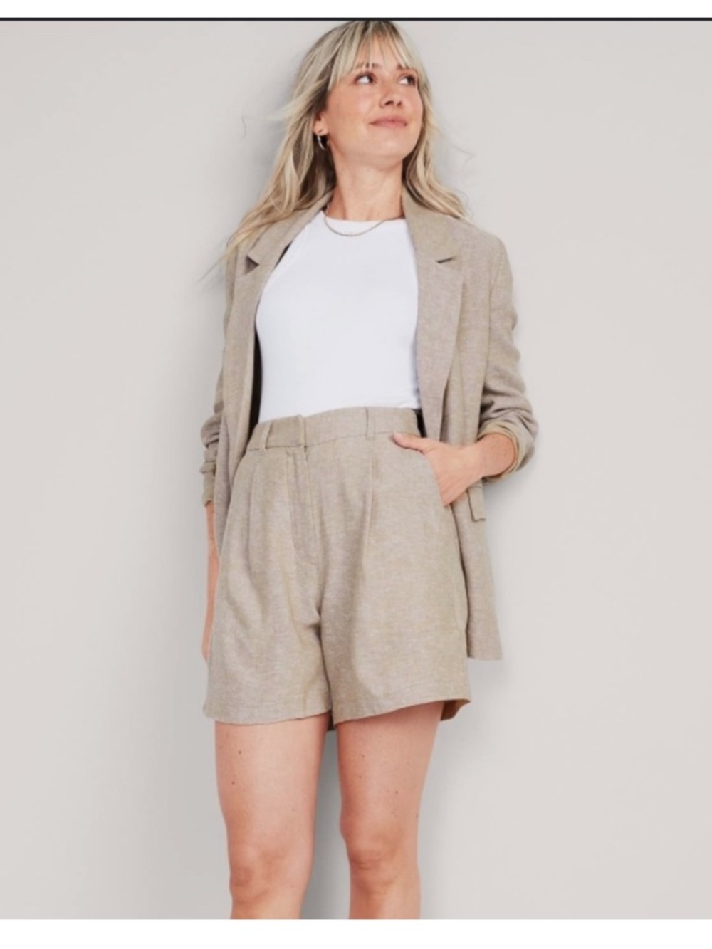 Old Navy Linen Blend Extra High-rise Taylor Pleated 5” Inseam Shorts
